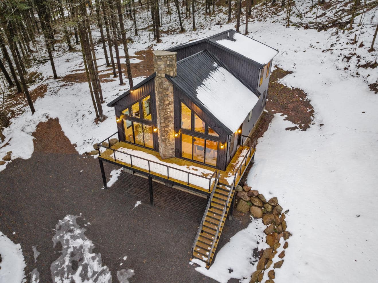 Custom home exterior built by M.E. Garlock Construction in Boonville, NY, in the Adirondacks